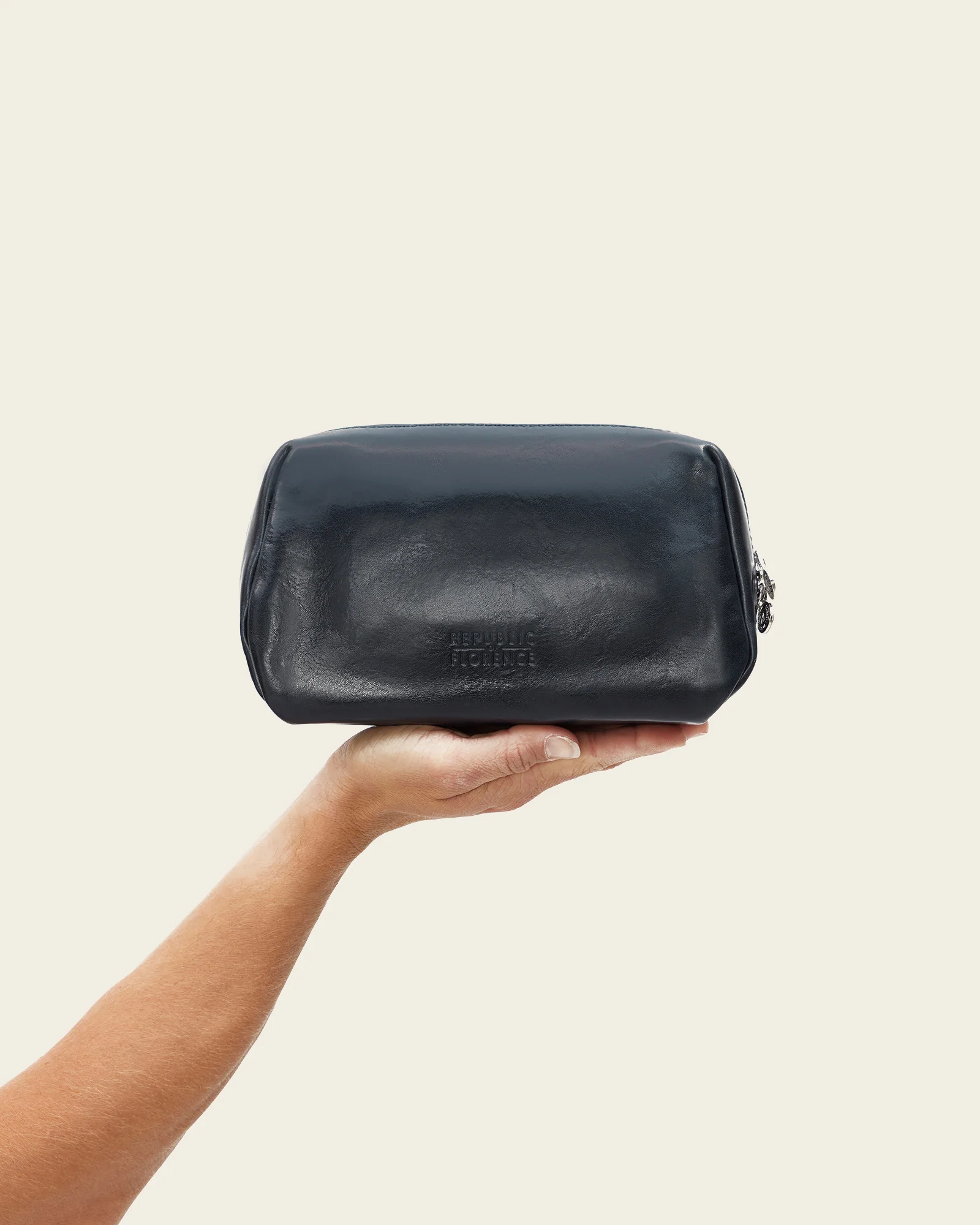 Otto Royal - Leather Toiletry Bag - Image 4